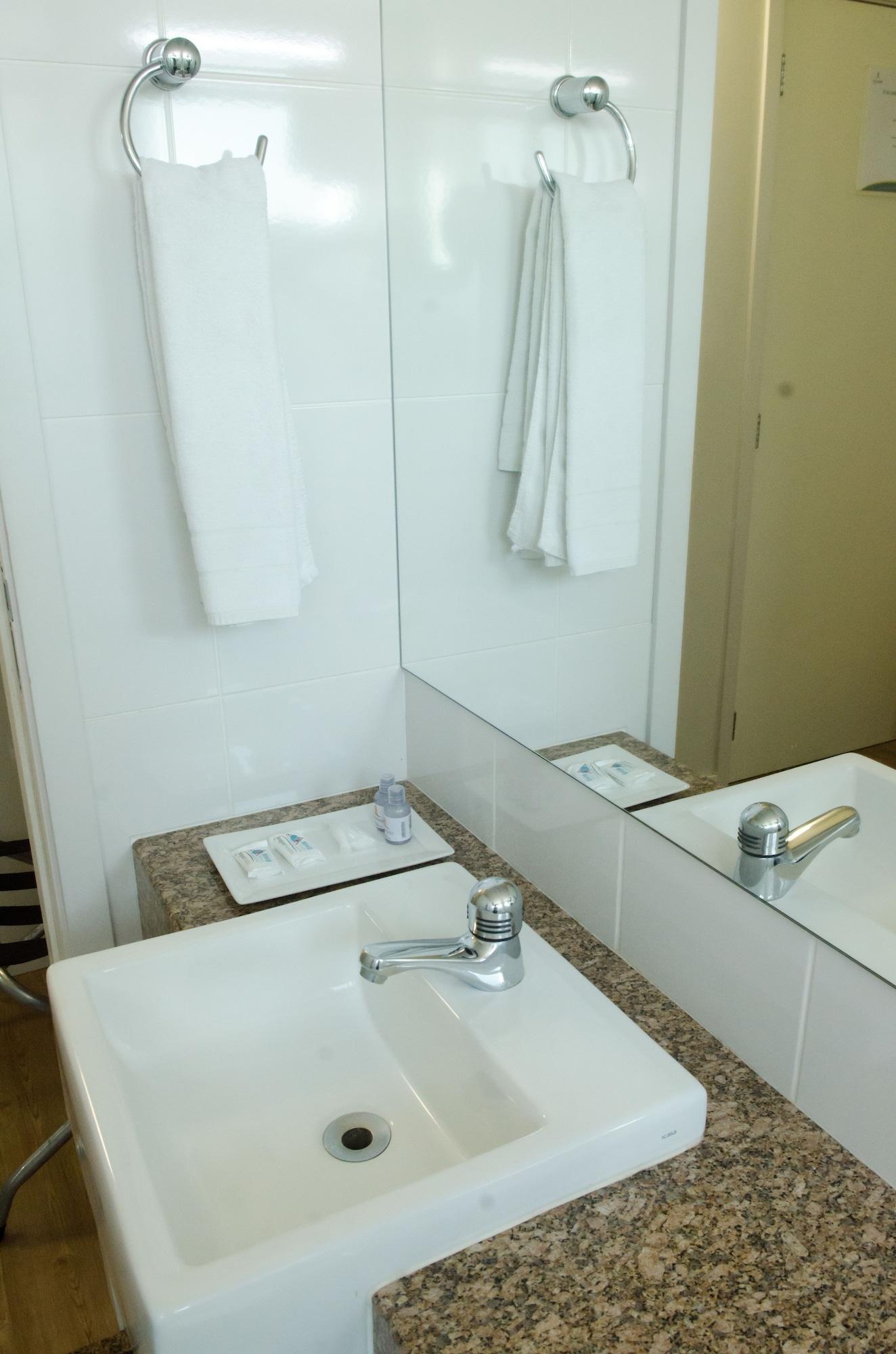 ímpar Suítes Expominas 4*